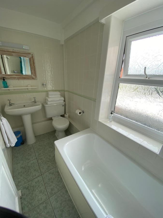 Large Double Room with Bathroom
